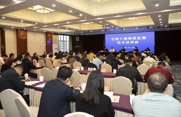 全国推进向日葵污视频APP墒情监测技术，向日葵网页版助力绿色农业现代化发展