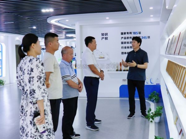 国家耐盐碱水稻技术创新中心西北中心主任王奉斌等一行莅临向日葵网页版